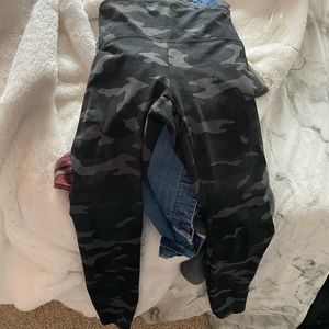 Camo leggings
